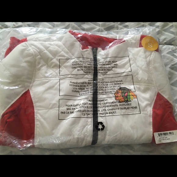 NWT NHL Chicago Blackhawks Jacket - Picture 2 of 4